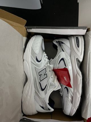 New Balance 530 ABZORB Plata y Blanco