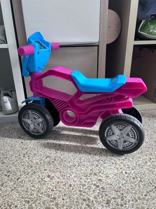 Moto infantil rosa y azul