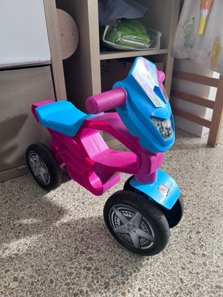 Moto infantil rosa y azul