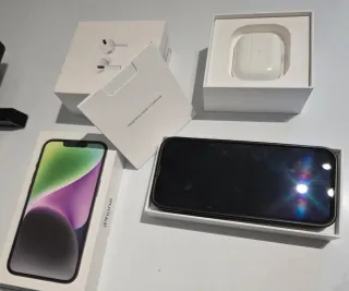 iPhone 14 + AirPods Pro