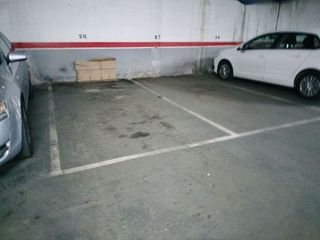 Garaje en venta en Artigas - Llefià en Badalona