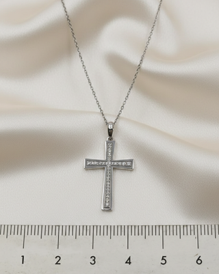 Colgante Tynel Cruz Oro 18k y Brillantes