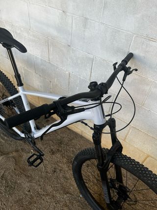 Bicicleta Rockrider AM 100 HT