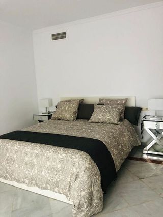 Chalet en alquiler en Elviria en Marbella