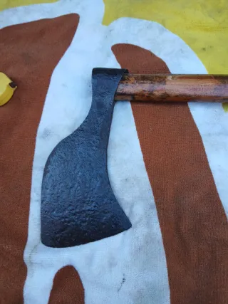 Hacha antigua catalana grande