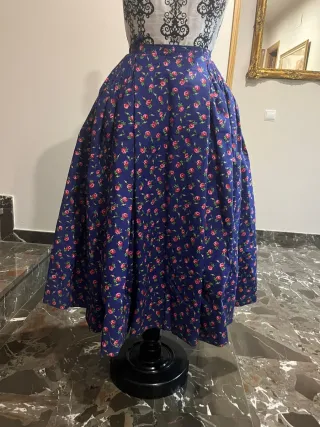 Falda fallera para bailar azul con flores rosas