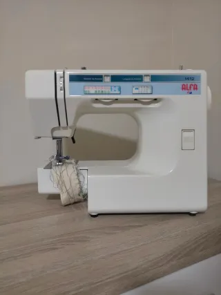 Máquina de coser Alfa 1412 con pedal