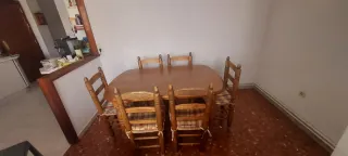 Mesa rústica con 6 sillas