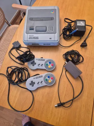 Super Nintendo SNES PAL + 2 Mandos Originales