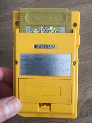 Game Boy Pocket Gialla + 3 Giochi Pokémon