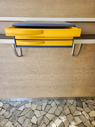 Raccoglitore portadocumenti giallo e blu