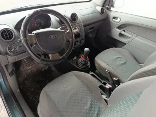 Ford Fiesta 2004