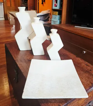 Lote 3 jarrones y bandeja barro