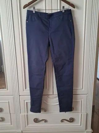 Pantalón pitillo Bershka azul marino XL