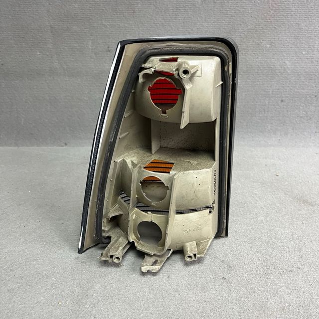 Piloto trasero derecho Opel Kadett GSI