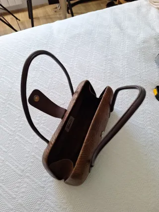 Bolso de fibra con apertura amplia