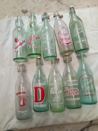 Lote de botellas antiguas