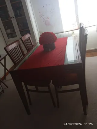 Mesa comedor extensible con 4 sillas