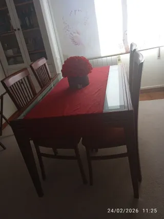 Mesa comedor extensible con 4 sillas