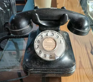 Teléfono Antiguo Negro
