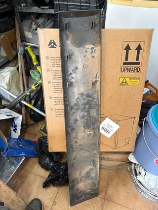 Moldura lateral izquierda Renault Traffic 2