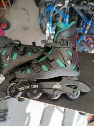 Patines 4 Ruedas rosa y en Línea