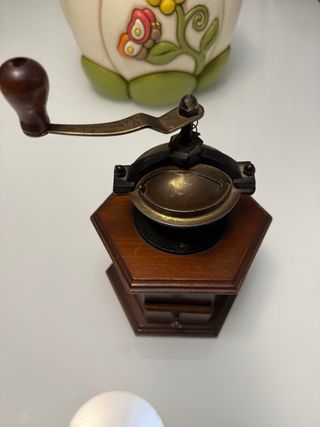 Macina caffè vintage in legno