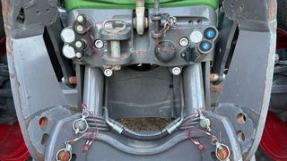 Tractor Fendt 516 Vario con pala