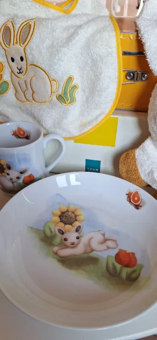 Set pappa Thun valigetta con bavaglino e piatti