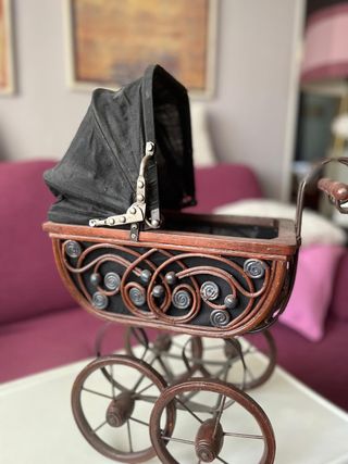 Carrito de muñecas decorativo vintage