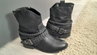 Botines Mustang Negros