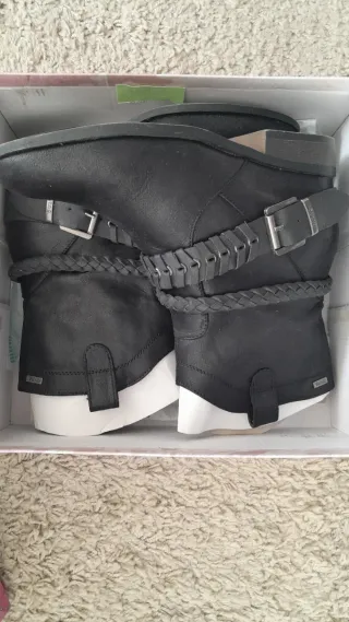 Botines Mustang Negros