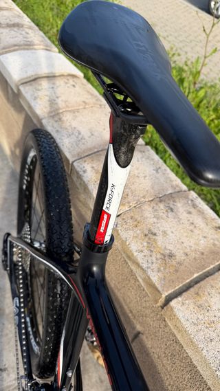 Bicicleta da Montagna Carbonio 27.5