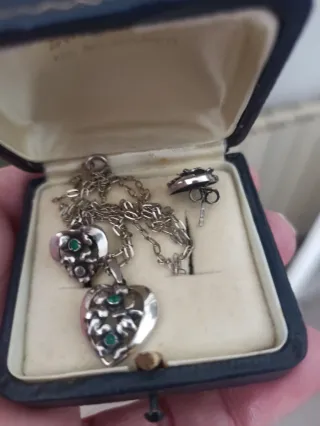 Conjunto antiguo corazón flores esmeralda