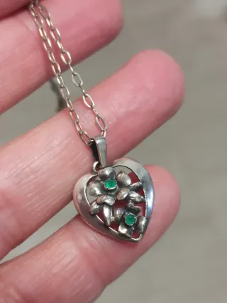 Conjunto antiguo corazón flores esmeralda