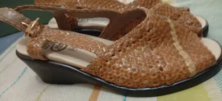 Zapatos de vestir para señora trenzados