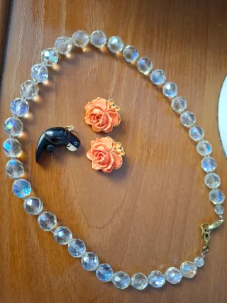 Joyería antigua: collar y pendientes