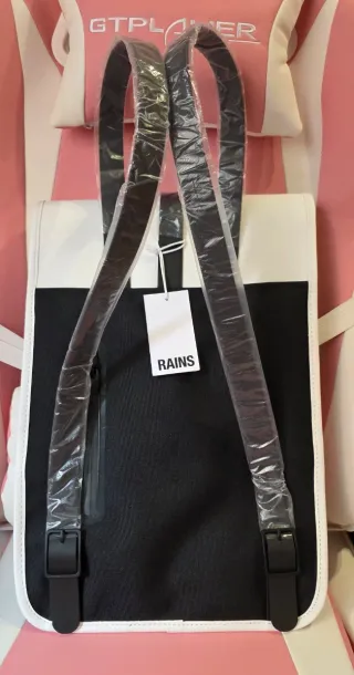 Mochila marca RAINS Impermeable