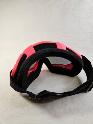 Gafas de esquí rosas con lente espejada