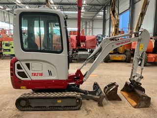 Mini Excavadora Takeuchi TB216