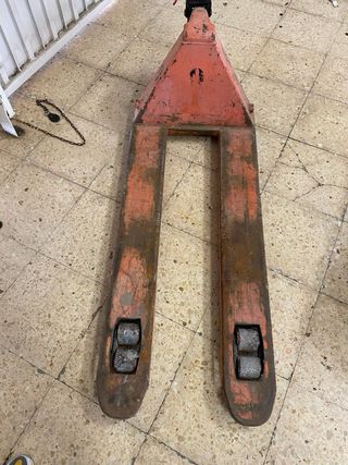 Transpaleta manual naranja