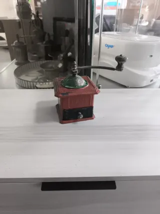 Molinillo de café antiguo ELMA