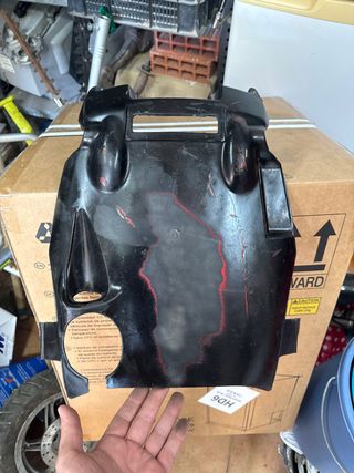 Bajo Colín Yamaha Aerox Negro