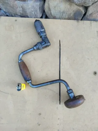 Berbiquí antiguo de carraca