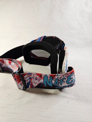 Gafas de esquí con diseño colorido