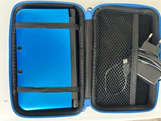 Nintendo 3DS XL Negra + Funda y Cargador