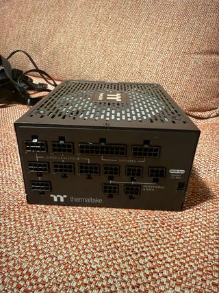 Fuente de Alimentación Thermaltake 1200W Platinum