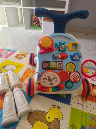 Caminador para bebé con actividades