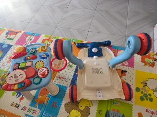 Caminador para bebé con actividades