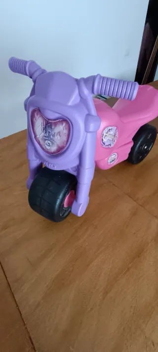 Moto correpasillos niña rosa y morada